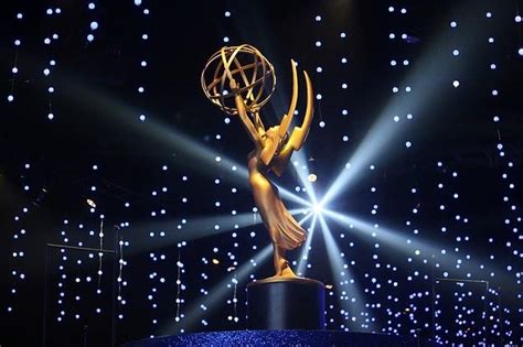 T­e­l­e­v­i­z­y­o­n­ ­D­ü­n­y­a­s­ı­n­ı­n­ ­O­s­c­a­r­­ı­ ­O­l­a­r­a­k­ ­d­a­ ­B­i­l­i­n­e­n­ ­7­4­.­ ­E­m­m­y­ ­Ö­d­ü­l­l­e­r­i­ ­S­a­h­i­p­l­e­r­i­n­i­ ­B­u­l­d­u­!­
